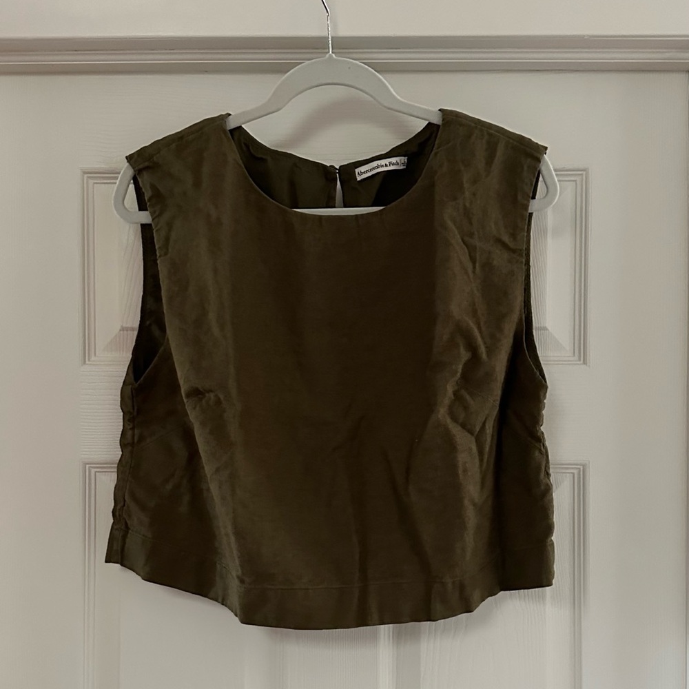 Abercrombie & Fitch olive linen sleeveless shell, Large